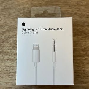 Apple Lightning to 3.5mm Audio Jack Cable (1.2 m)